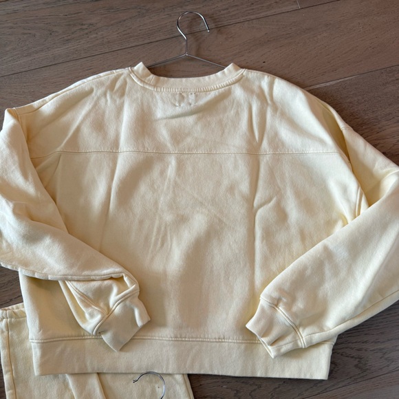 GAP butter yellow fleece sweat set - Picture 8 of 8